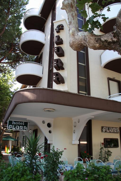 בלריה-איגאה מרינה Hotel Flora מראה חיצוני תמונה