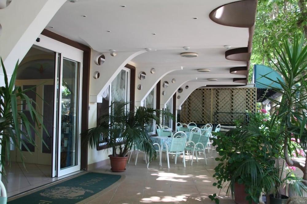 בלריה-איגאה מרינה Hotel Flora מראה חיצוני תמונה