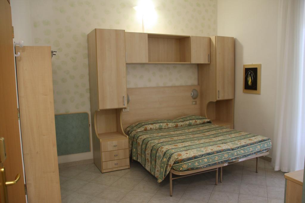 בלריה-איגאה מרינה Hotel Flora חדר תמונה